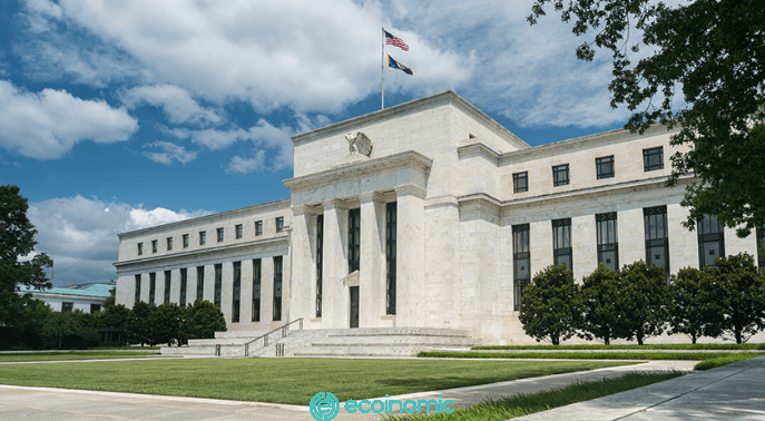 Fed tightens monetary policy