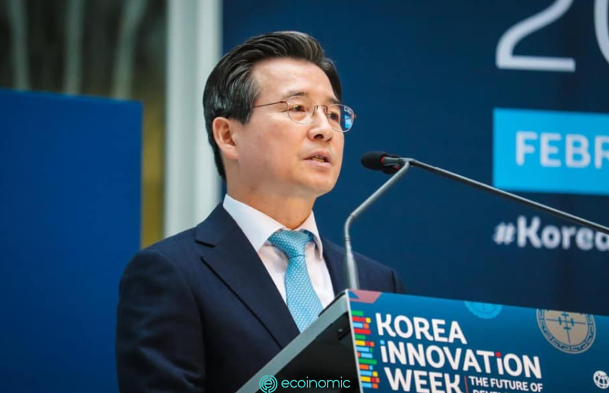 Former South Korean Finance Minister Joins VC Hashed Blockchain Research Group