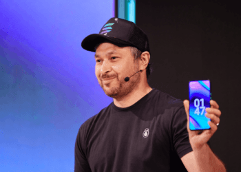 Pre-production Solana phone to ship to developers in December